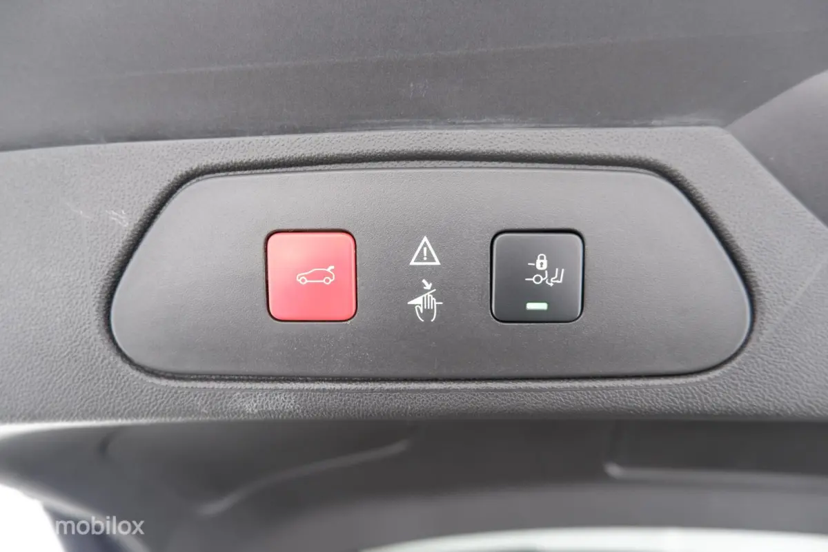 1.2 T automaat Business Elegance leder|winter|nav|360cam|lmv17