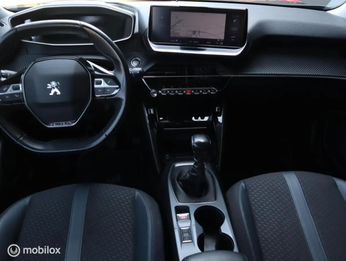 1.2 PT 131 PK H6 Allure Navi|Camera|3D Cockpit|LED|1/2Leer|Carplay|DonkerGlas