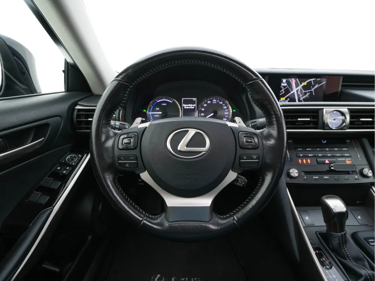 300h Hybrid Business Line Aut. *PANO | LEATHER-MICROFIBRE | FULL-LED | NAVI-FULLMAP | HEATED-COMFORTSEATS | CAMERA | ECC | SHIFT-PADDLES | PDC | CRUISE | 17''ALU*