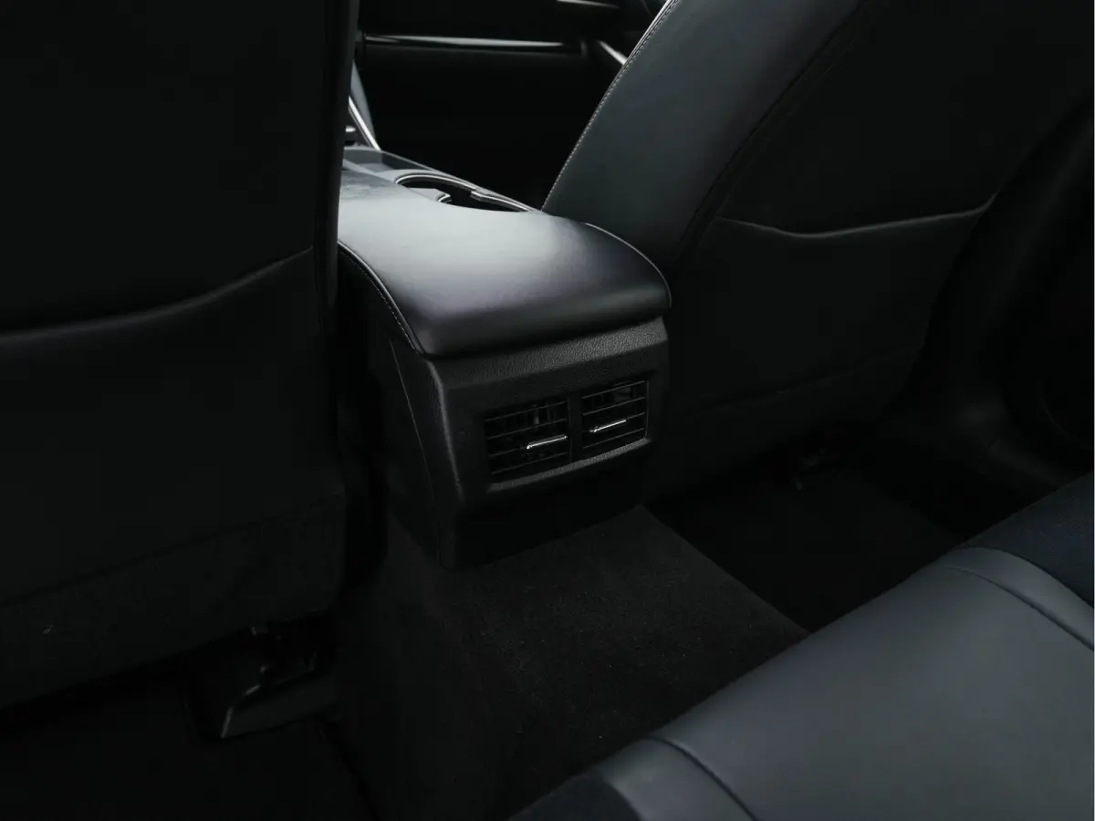 300h Hybrid Business Line Aut. *PANO | LEATHER-MICROFIBRE | FULL-LED | NAVI-FULLMAP | HEATED-COMFORTSEATS | CAMERA | ECC | SHIFT-PADDLES | PDC | CRUISE | 17''ALU*