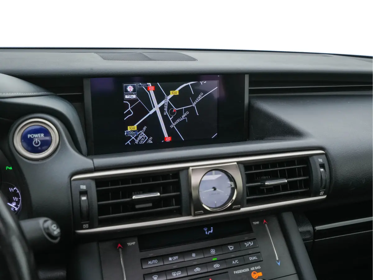 300h Hybrid Business Line Aut. *PANO | LEATHER-MICROFIBRE | FULL-LED | NAVI-FULLMAP | HEATED-COMFORTSEATS | CAMERA | ECC | SHIFT-PADDLES | PDC | CRUISE | 17''ALU*
