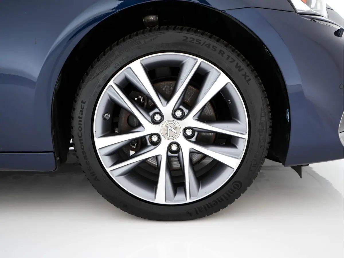 300h Hybrid Business Line Aut. *PANO | LEATHER-MICROFIBRE | FULL-LED | NAVI-FULLMAP | HEATED-COMFORTSEATS | CAMERA | ECC | SHIFT-PADDLES | PDC | CRUISE | 17''ALU*