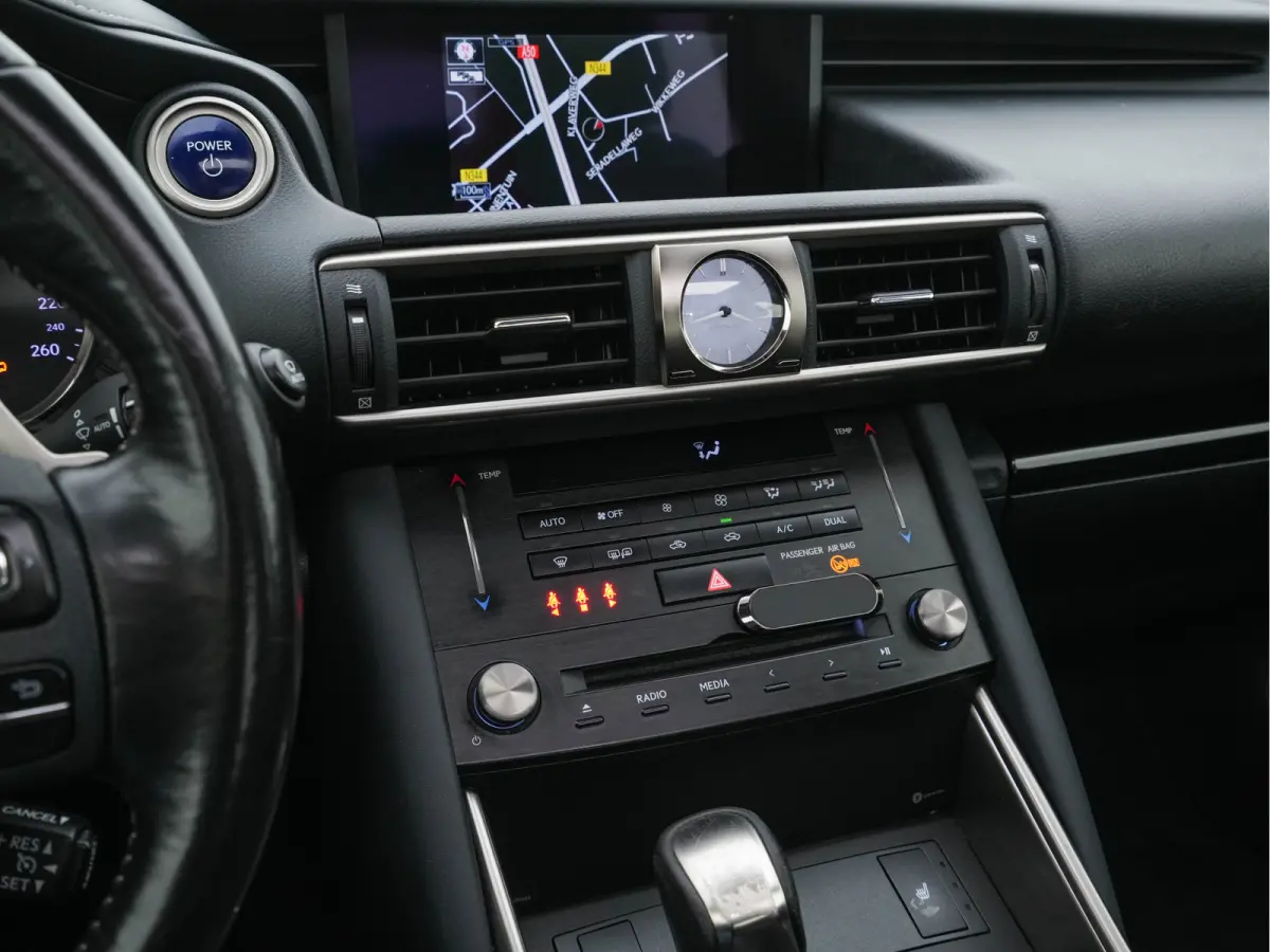 300h Hybrid Business Line Aut. *PANO | LEATHER-MICROFIBRE | FULL-LED | NAVI-FULLMAP | HEATED-COMFORTSEATS | CAMERA | ECC | SHIFT-PADDLES | PDC | CRUISE | 17''ALU*