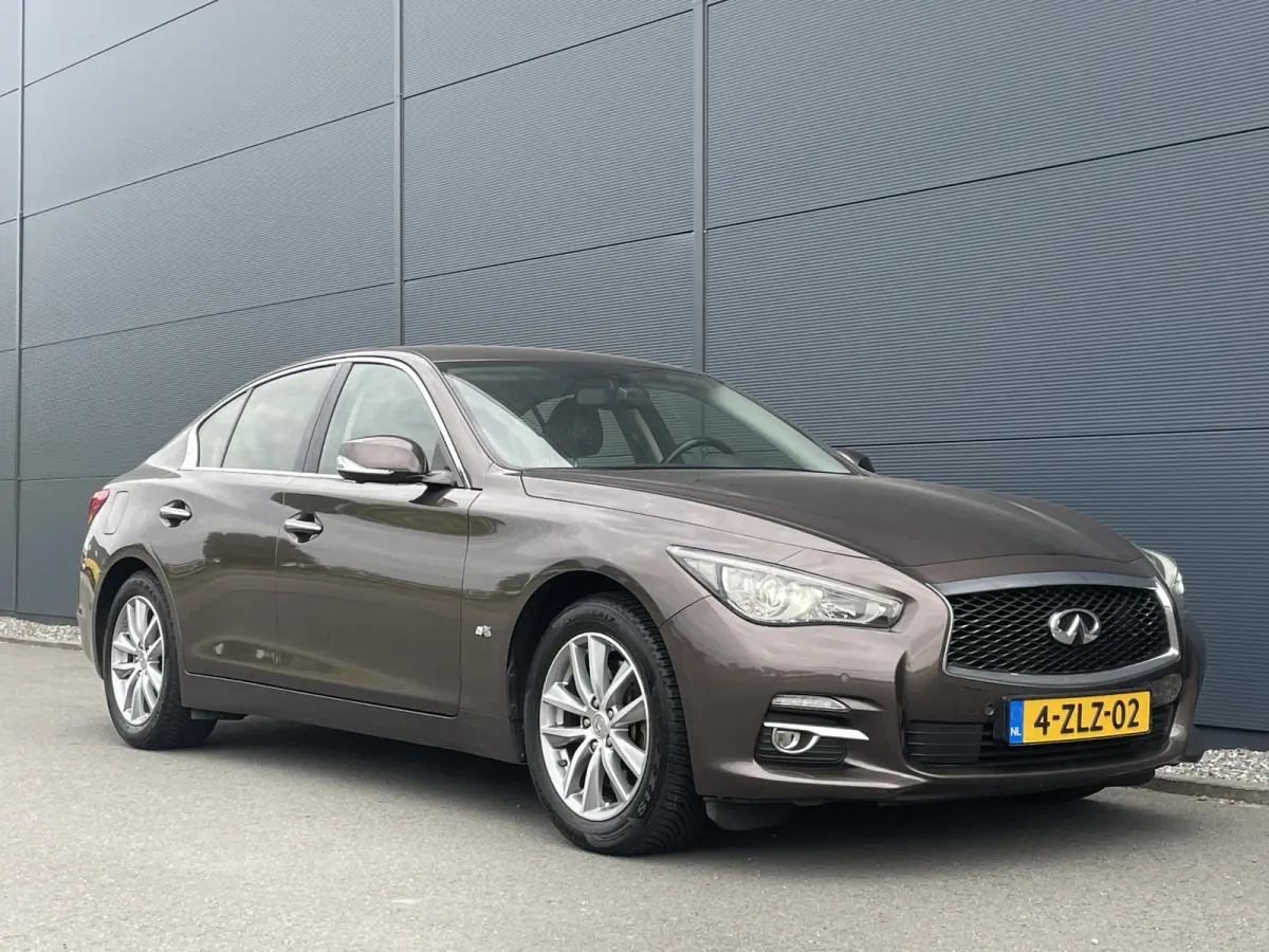 2.0t Business Premium + | Bose | Trekhaak | Leder | Camera