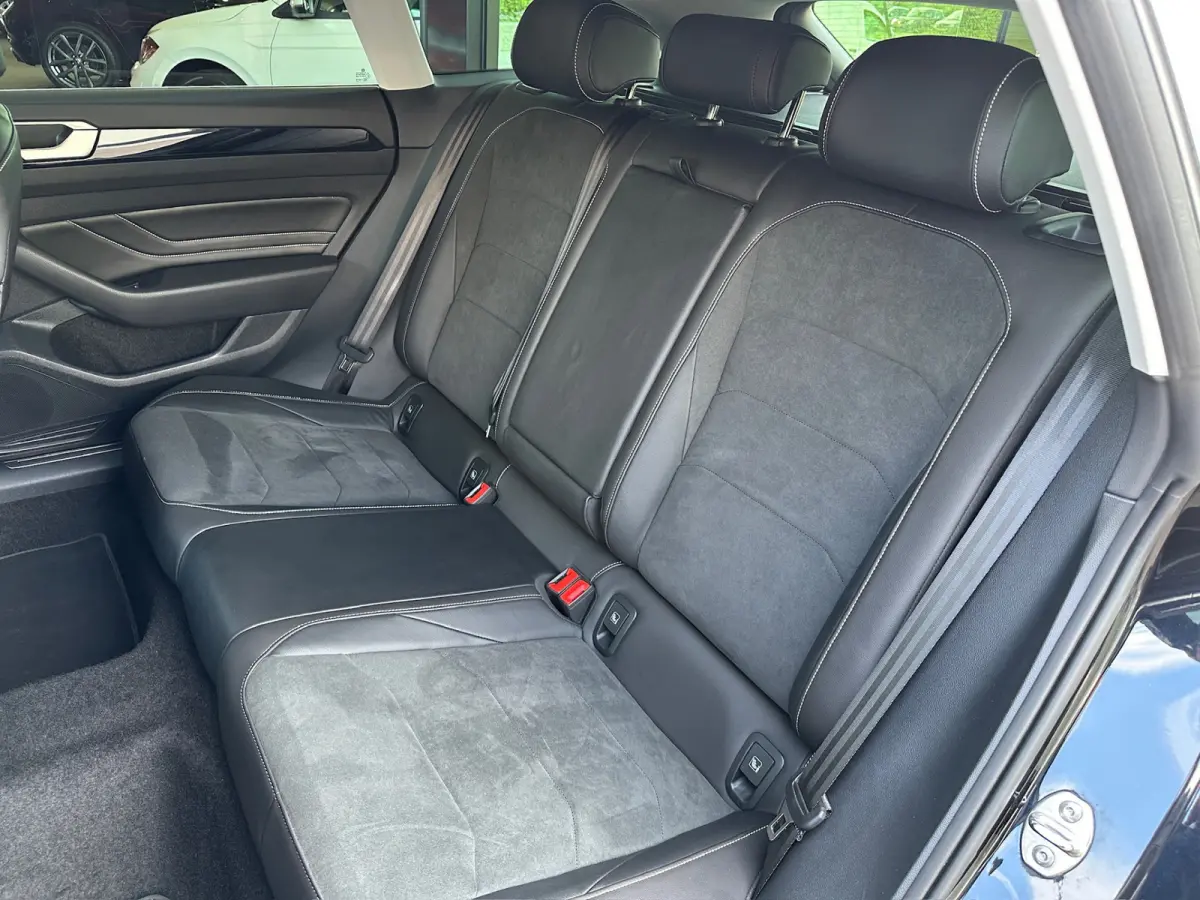 2.0 TSI 190pk DSG Elegance | Camera | Trekhaak | Dode hoek | Adapt. Cruise | Rijklaar incl. garantie