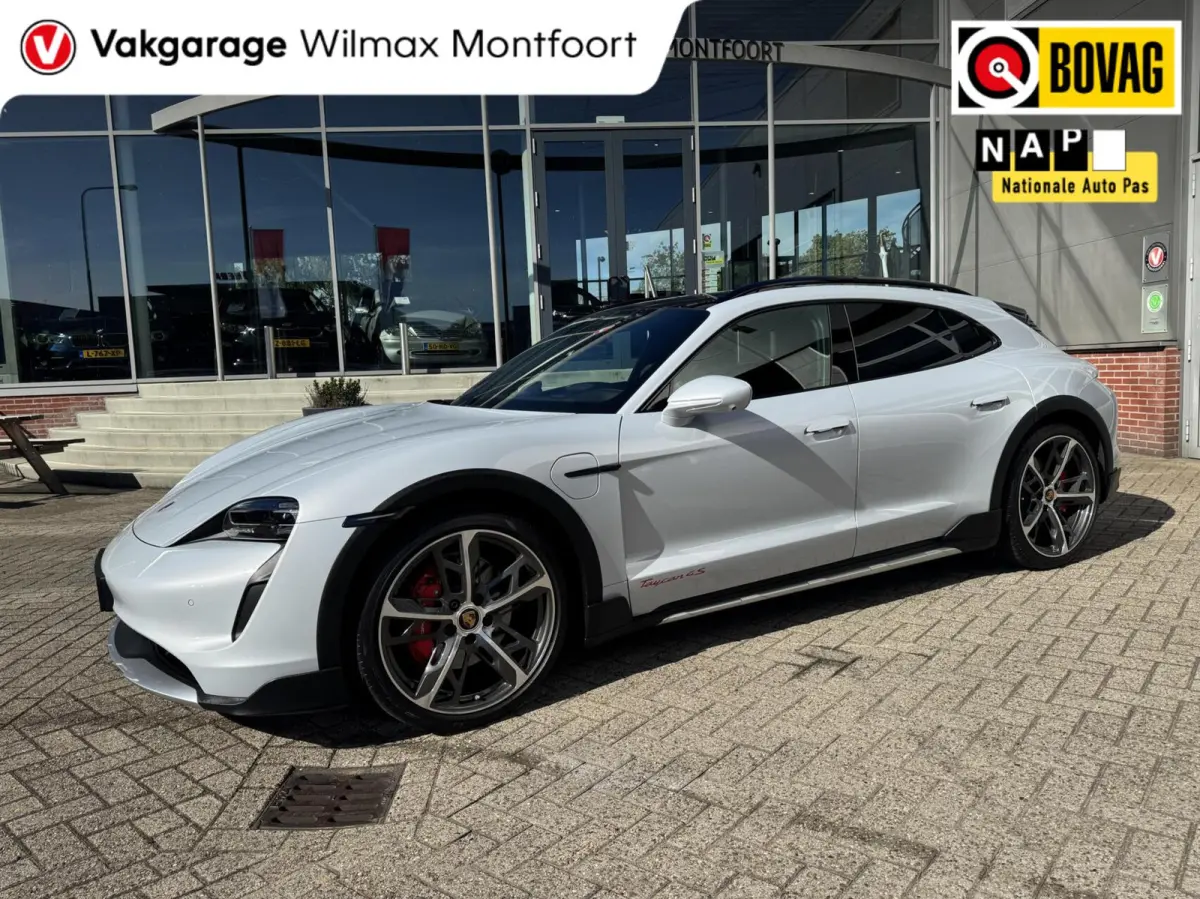 4 S 93 kWh 572 PK|Btw Auto!|IJsgrijs Metallic|Bijrijder display|Head-up|Zeer exclusief: Leder-alcantara bekleding|Stoelkoeling/verwarming+stuur|Sport Chrono|Panorama dak|Adaptive Cruise|perf