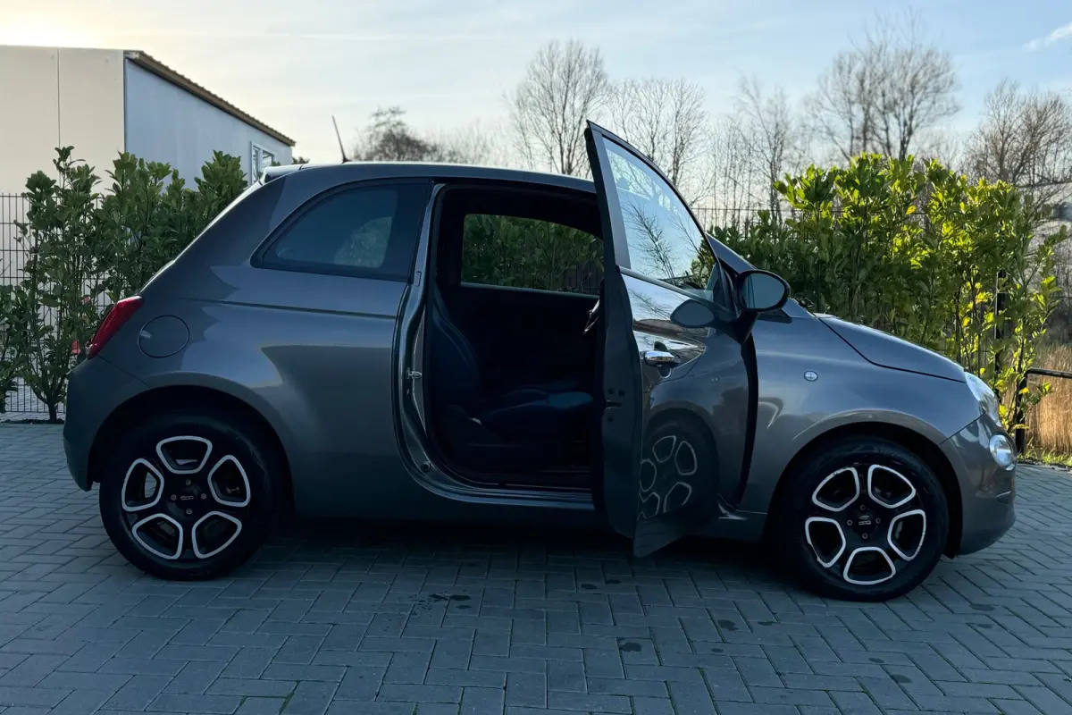 1.0 Hybrid Club, inclusief 1 Jaar Autotrust garantie !