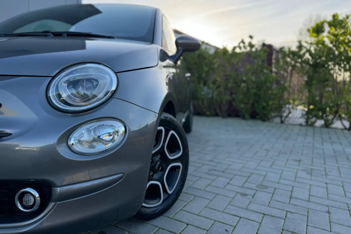 1.0 Hybrid Club, inclusief 1 Jaar Autotrust garantie !