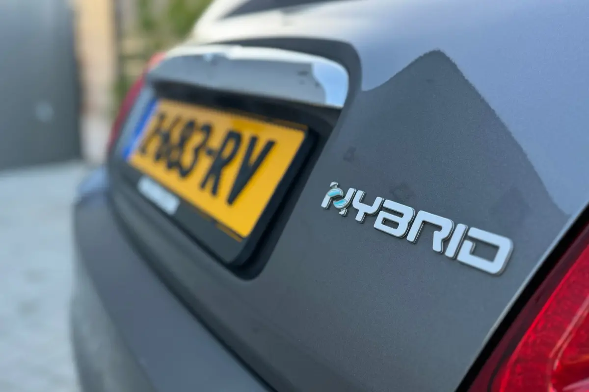 1.0 Hybrid Club, inclusief 1 Jaar Autotrust garantie !