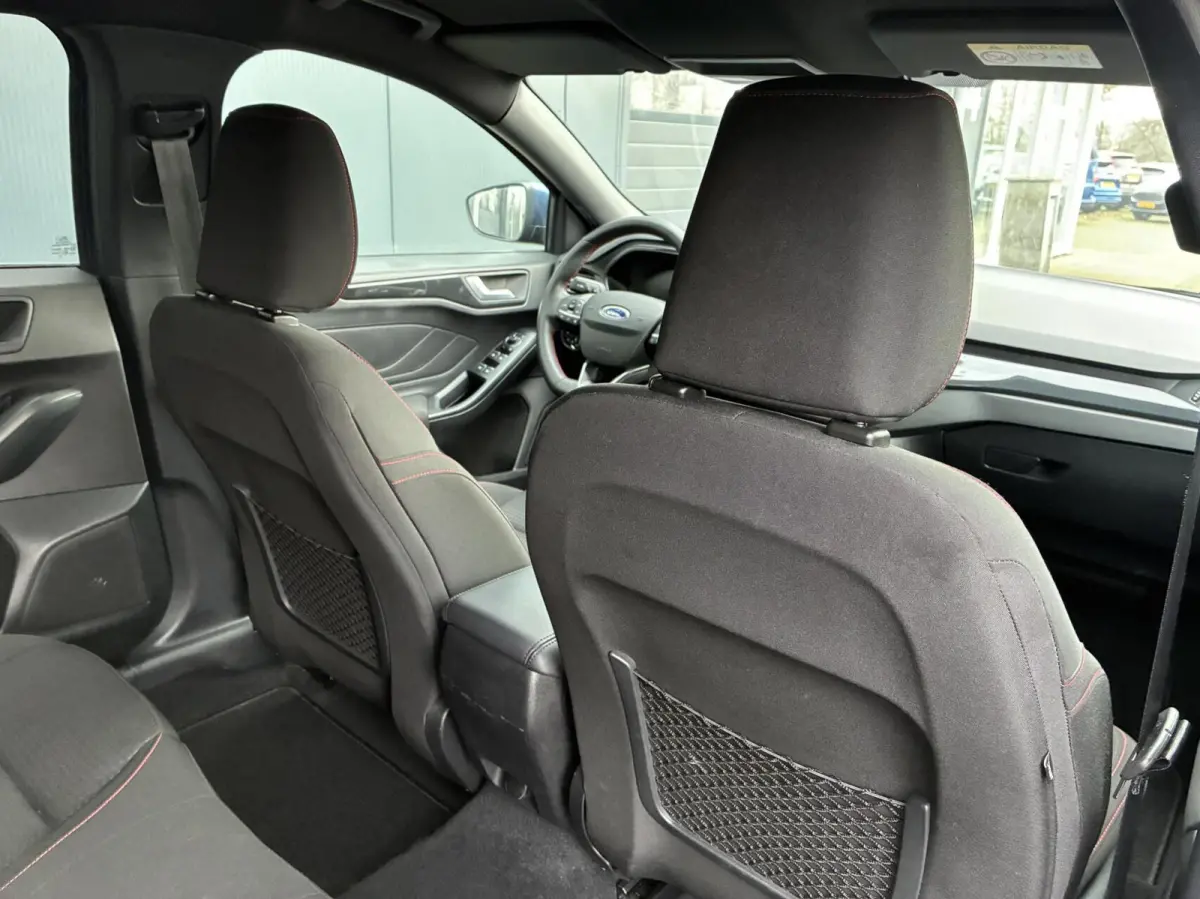 1.0 EcoBoost Hybrid 125 PK ST-Line | NAVI | CARPLAY | WINTER PAKKET | 74000 KM!!!