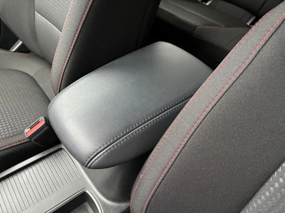 1.0 EcoBoost Hybrid 125 PK ST-Line | NAVI | CARPLAY | WINTER PAKKET | 74000 KM!!!