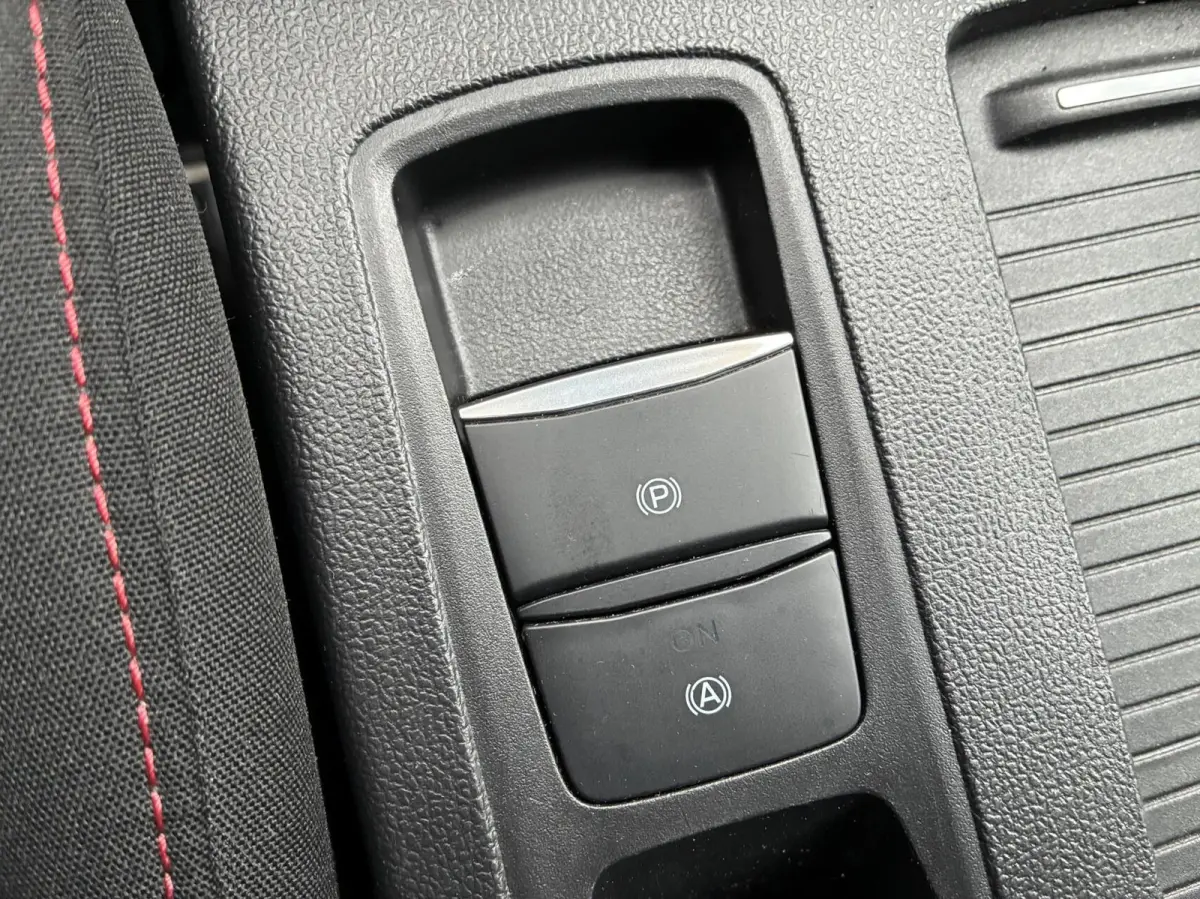 1.0 EcoBoost Hybrid 125 PK ST-Line | NAVI | CARPLAY | WINTER PAKKET | 74000 KM!!!