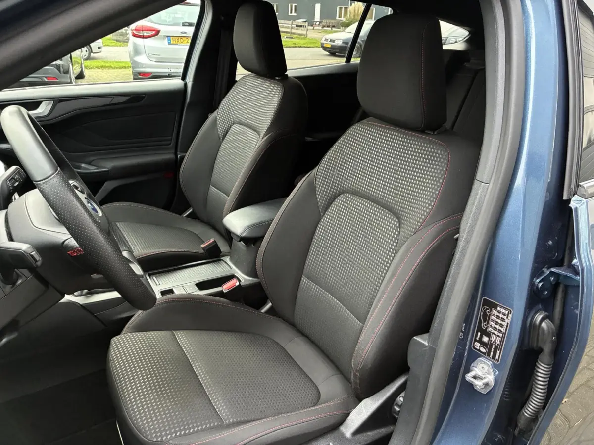1.0 EcoBoost Hybrid 125 PK ST-Line | NAVI | CARPLAY | WINTER PAKKET | 74000 KM!!!