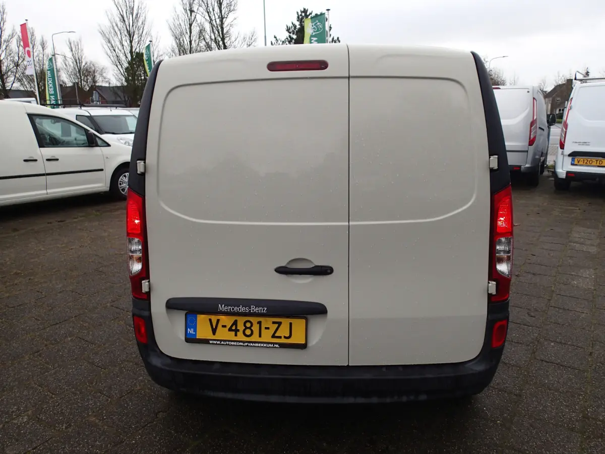 112 BlueEFFICIENCY BENZINE UITVOERING!! +AIRCO+NAVIGATIE !!!!