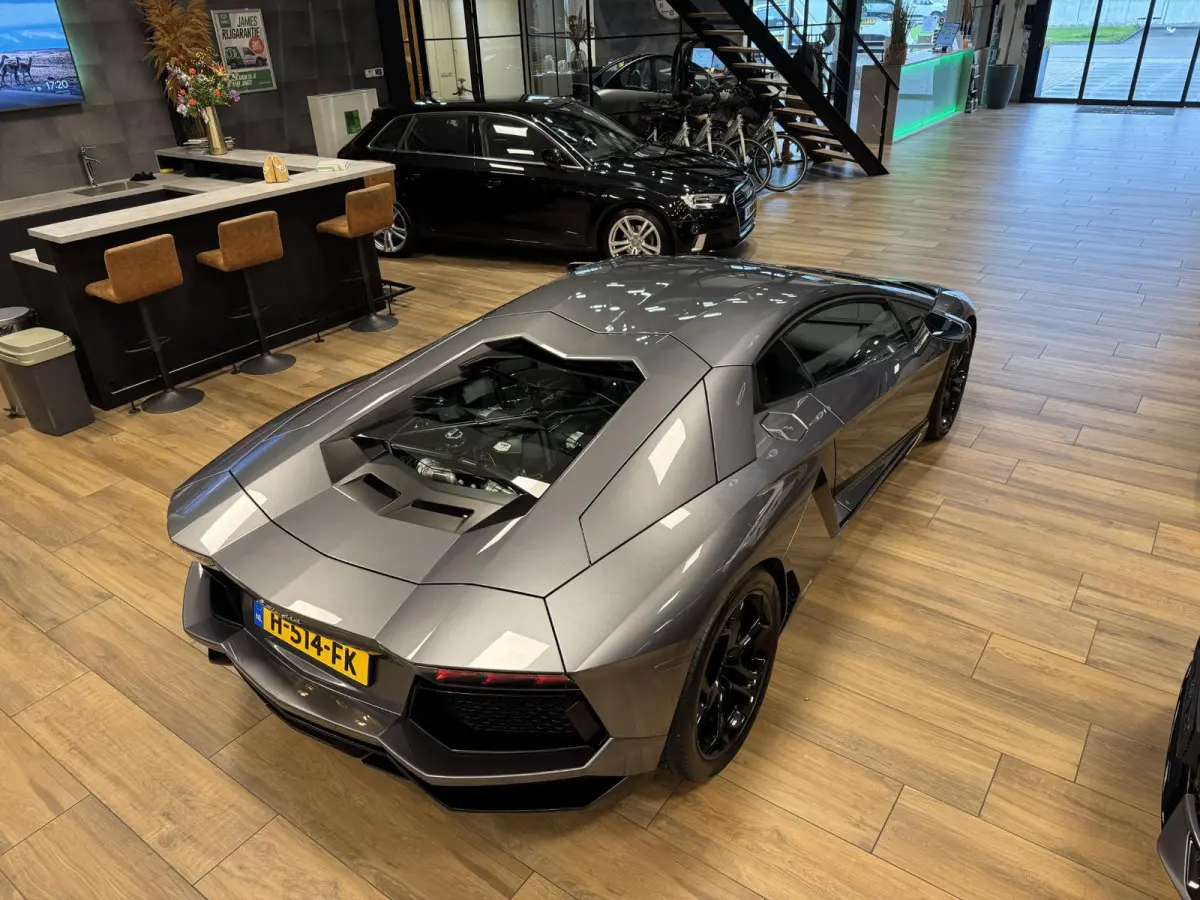 6.5 V12 LP700-4