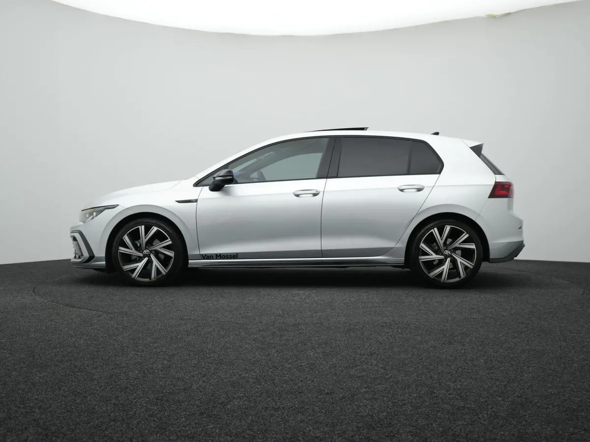 1.5 eTSI R-Line Business | IQ Matrix | Apple Carplay/Android Auto | Panorama dak | Black Style | Sfeerverlichting |
