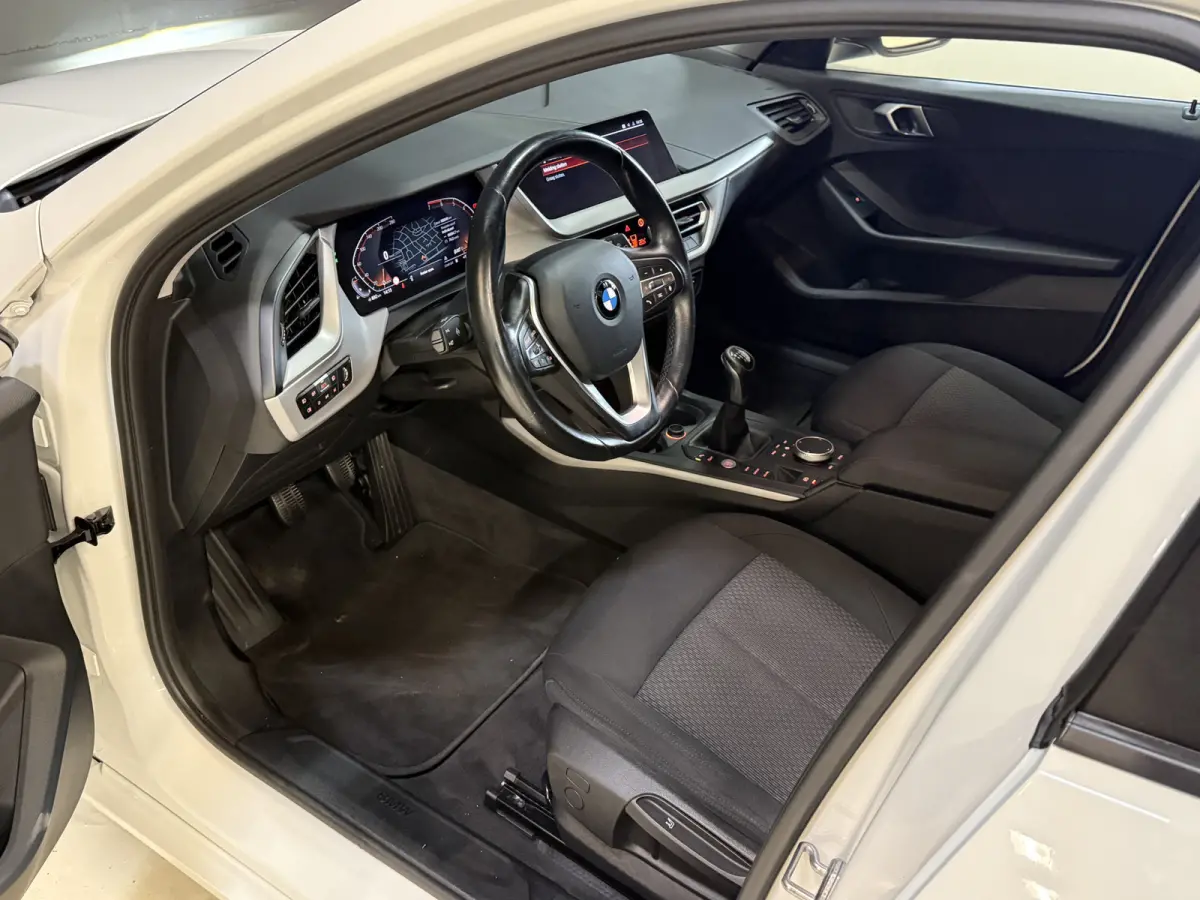 116i Business Edition | Zwarte grill | Apple Carplay | DAB+ | PDC V+A