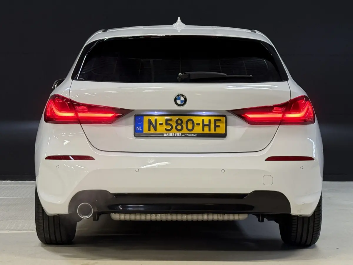 116i Business Edition | Zwarte grill | Apple Carplay | DAB+ | PDC V+A