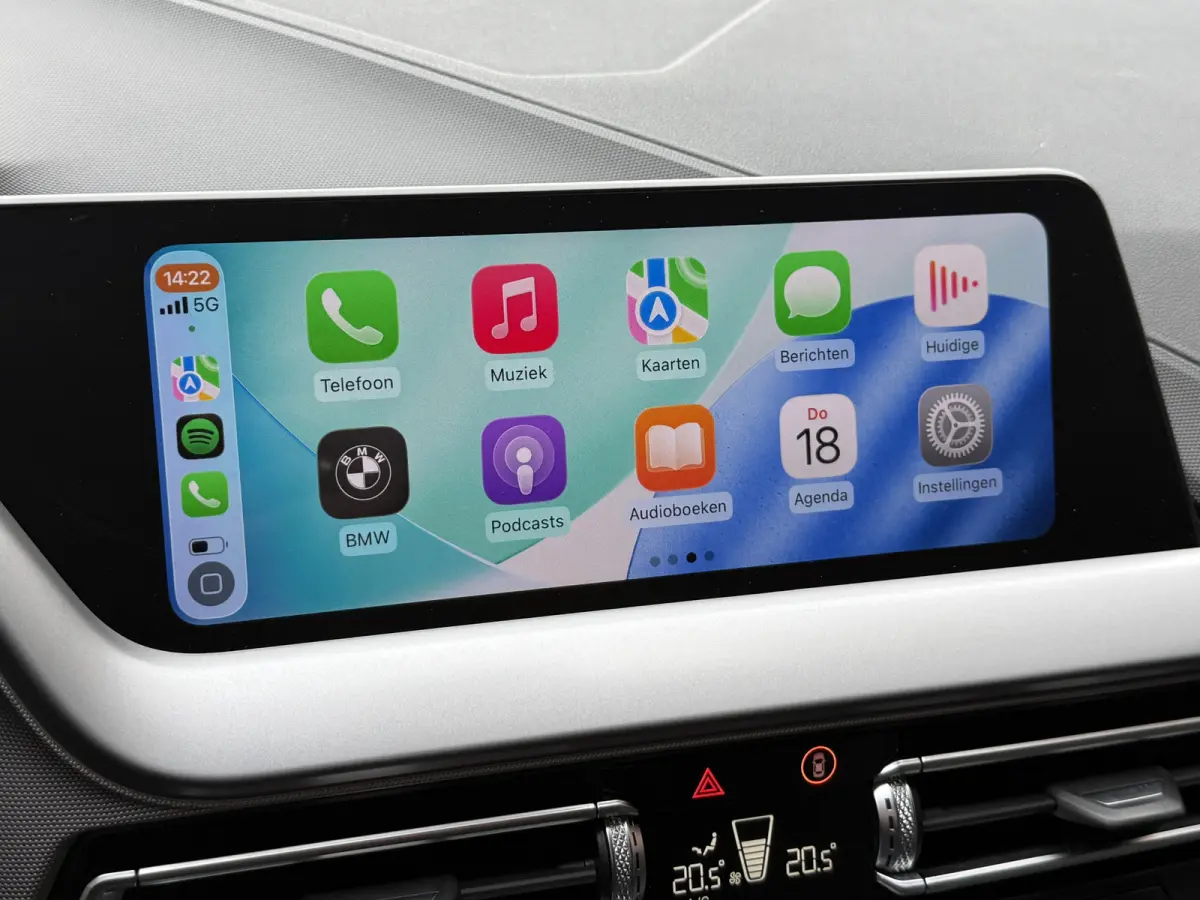 116i Business Edition | Zwarte grill | Apple Carplay | DAB+ | PDC V+A
