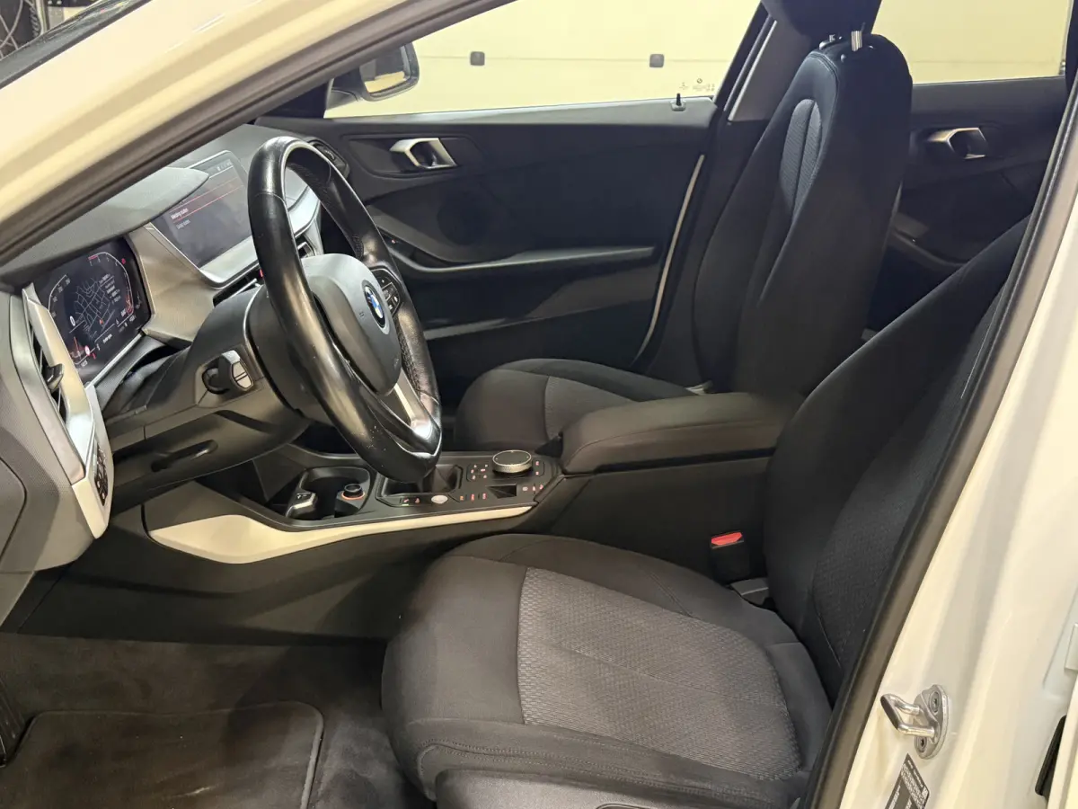 116i Business Edition | Zwarte grill | Apple Carplay | DAB+ | PDC V+A