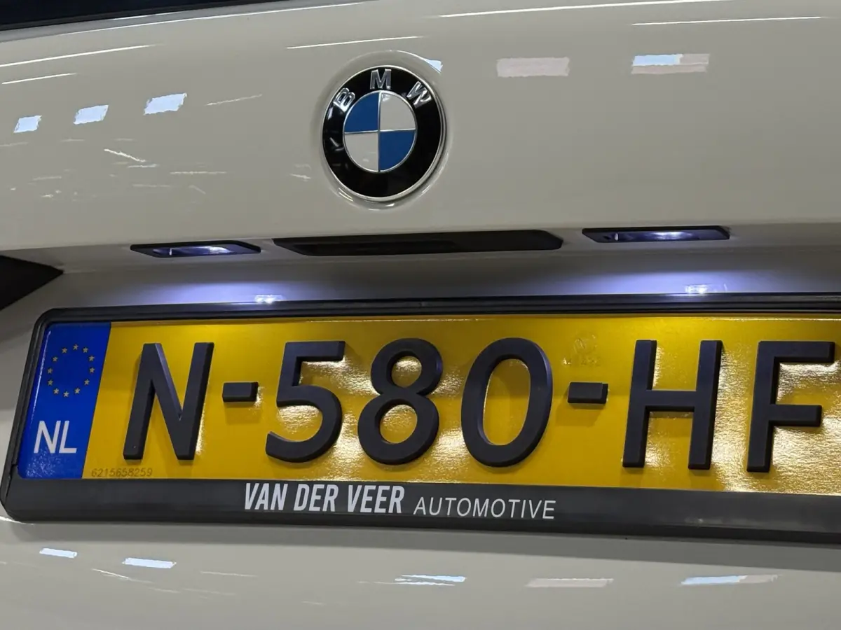 116i Business Edition | Zwarte grill | Apple Carplay | DAB+ | PDC V+A