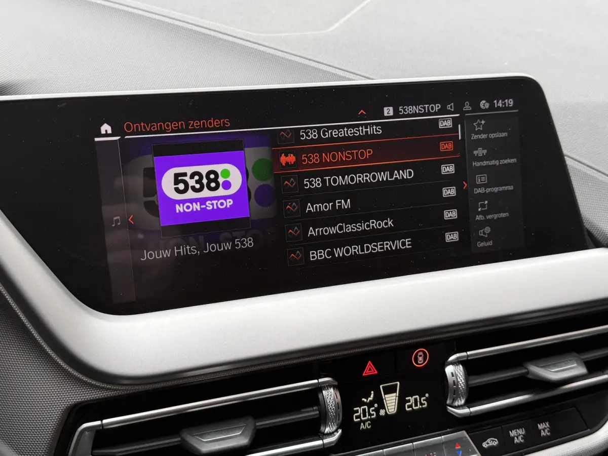 116i Business Edition | Zwarte grill | Apple Carplay | DAB+ | PDC V+A