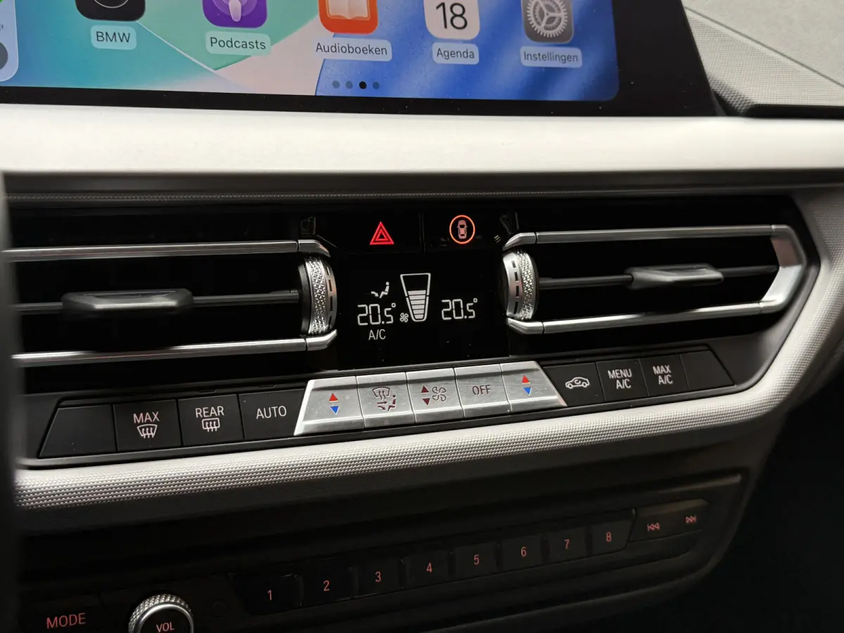 116i Business Edition | Zwarte grill | Apple Carplay | DAB+ | PDC V+A