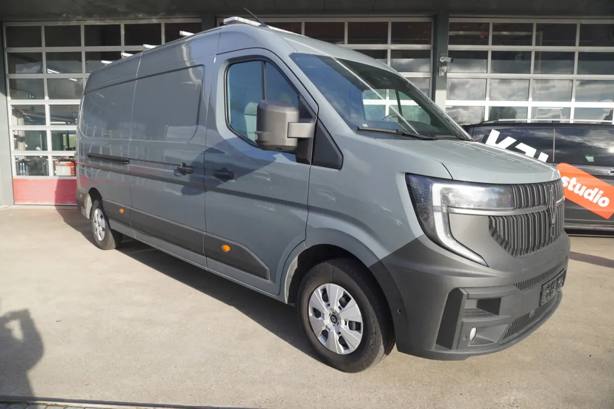 T35 2.0 dCi 170PK L3H2 Extra Laadruimte inrichting Nr. V110 | Airco | Cruise | Camera | Navi |  Oprijschans | Flitsbalk
