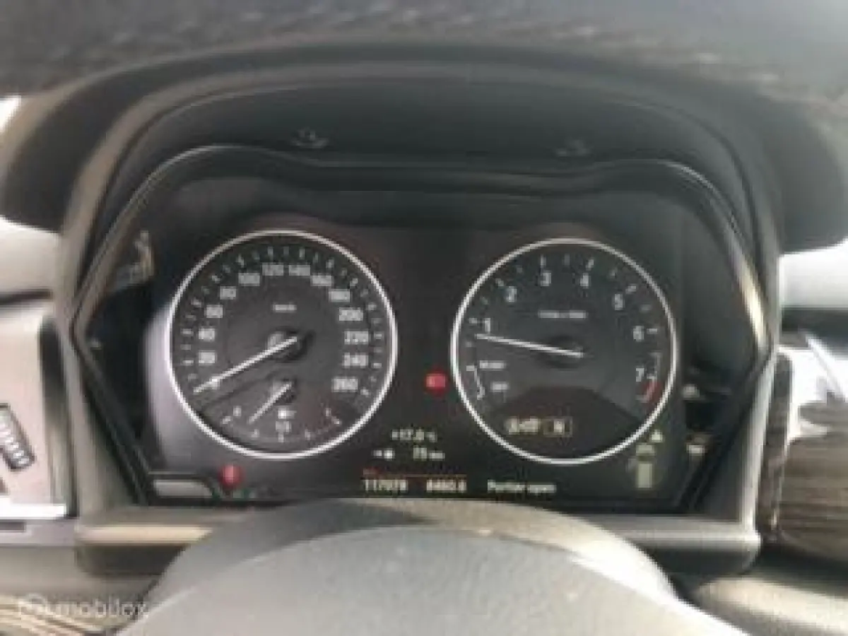 220i
