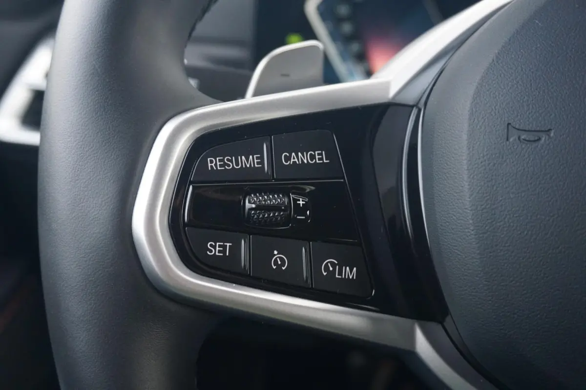330e M Sport Pro | Trekhaak | Harman Kardon | Elektrische Stoelen met geheugen | Comfort Access |
