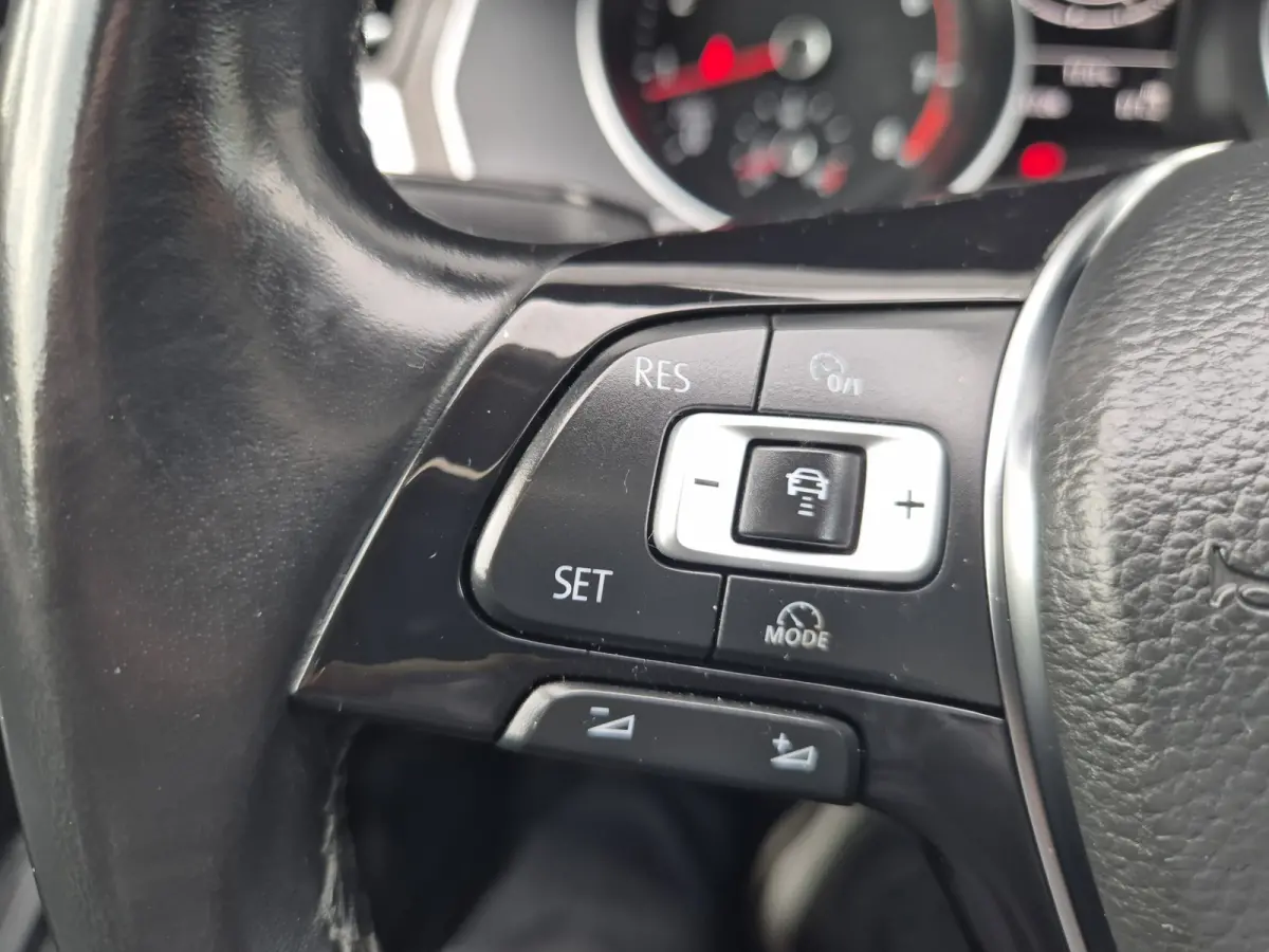 1.4 TSI ACT Highline ,airco,Carplay/Andriod,adap cruise,navigatie,stoelverwarming,parkeersensoren,