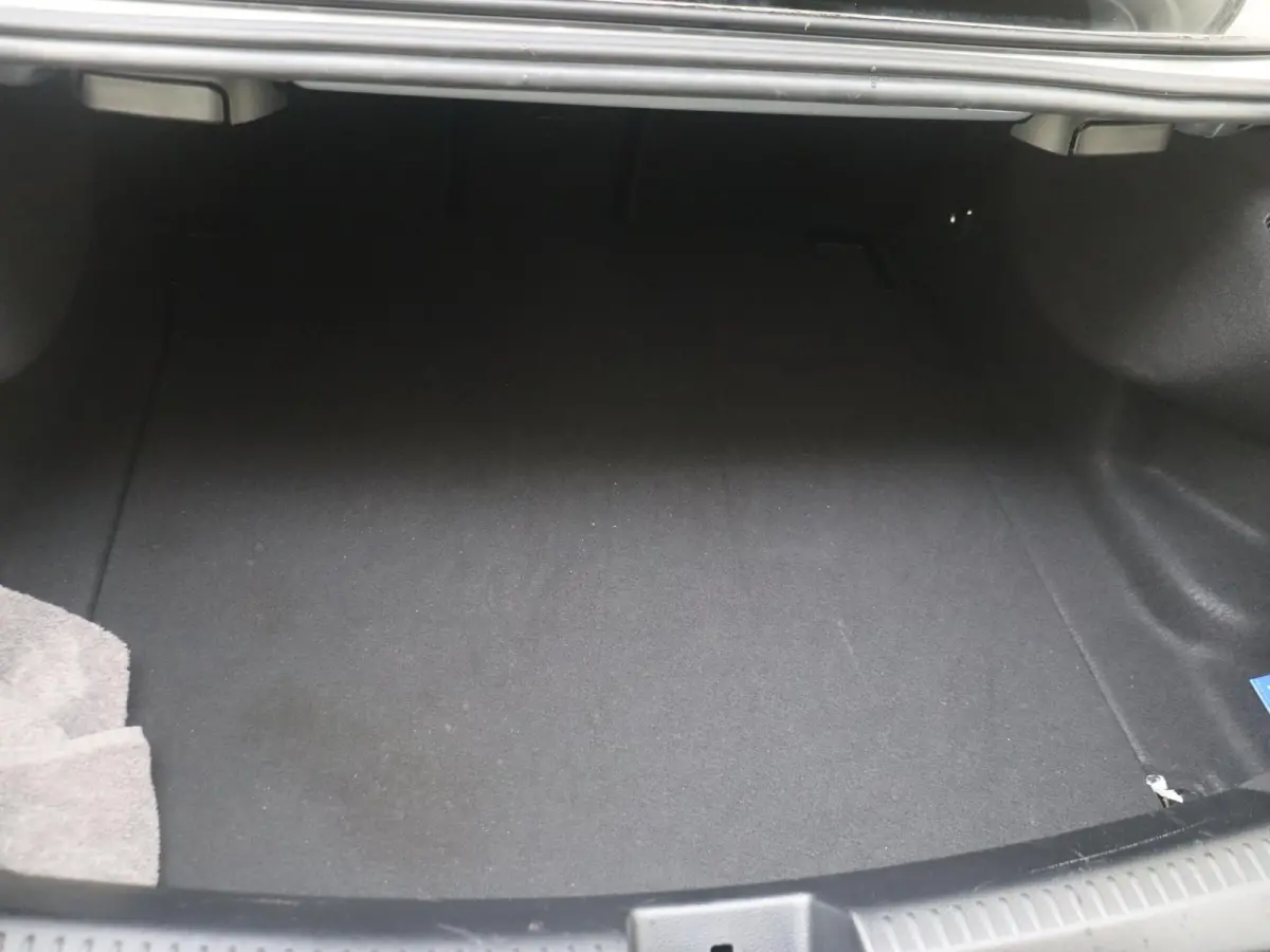 180 Business Solution AMG / Panoramadak/ Night/ 19 inch