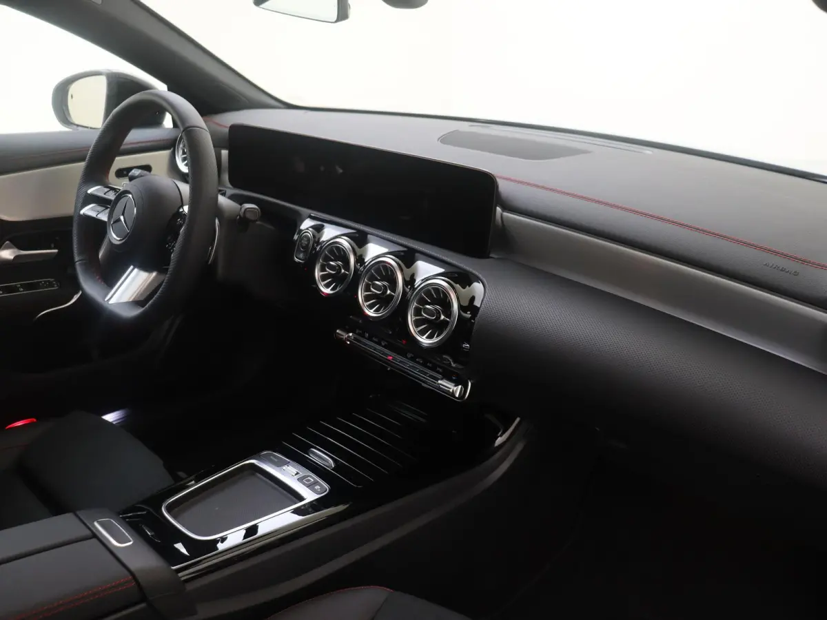 180 Business Solution AMG / Panoramadak/ Night/ 19 inch