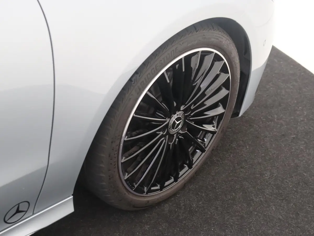 180 Business Solution AMG / Panoramadak/ Night/ 19 inch