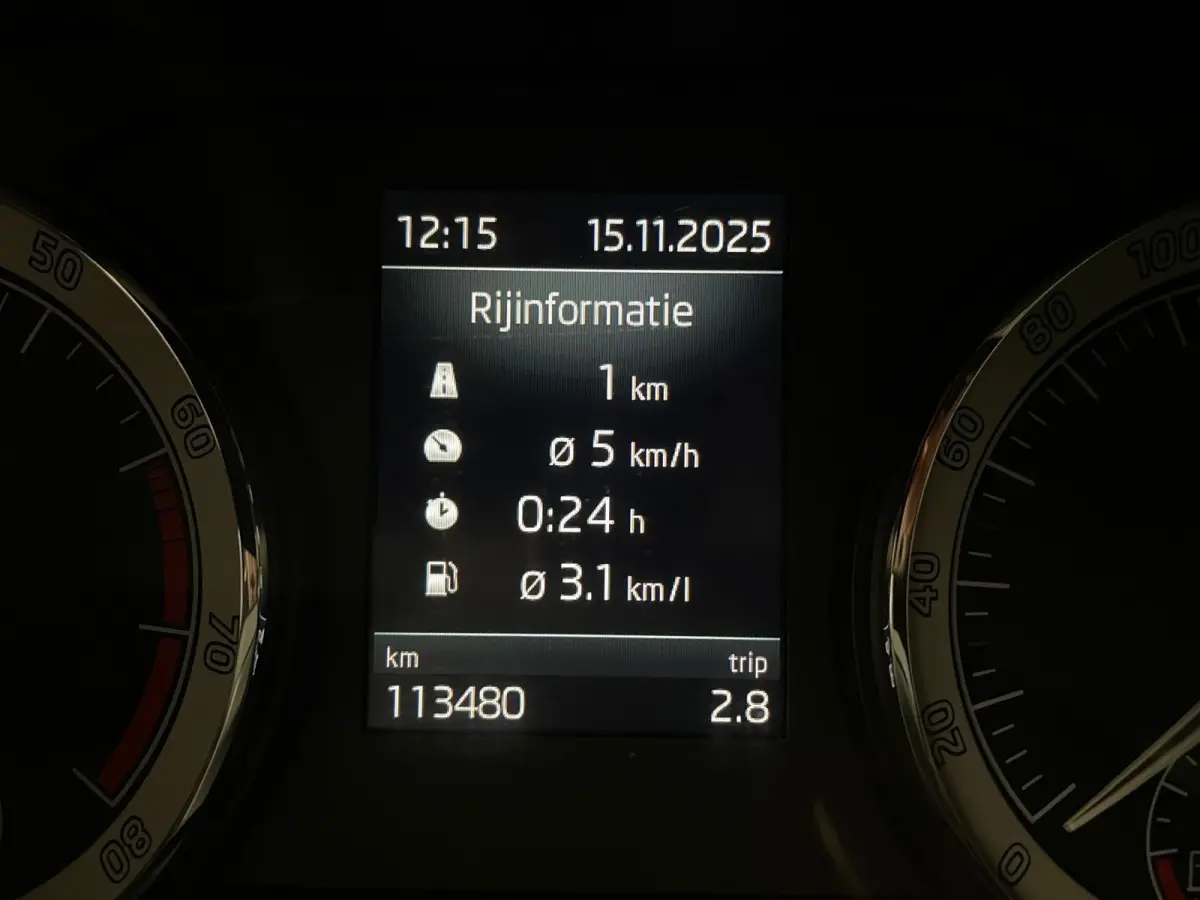 1.5 TSI Sportline Business Airco ECC Navi Carplay 19" LM Velgen Leder PDC VA+ 360 Camera Stoelverwarming voor & achter