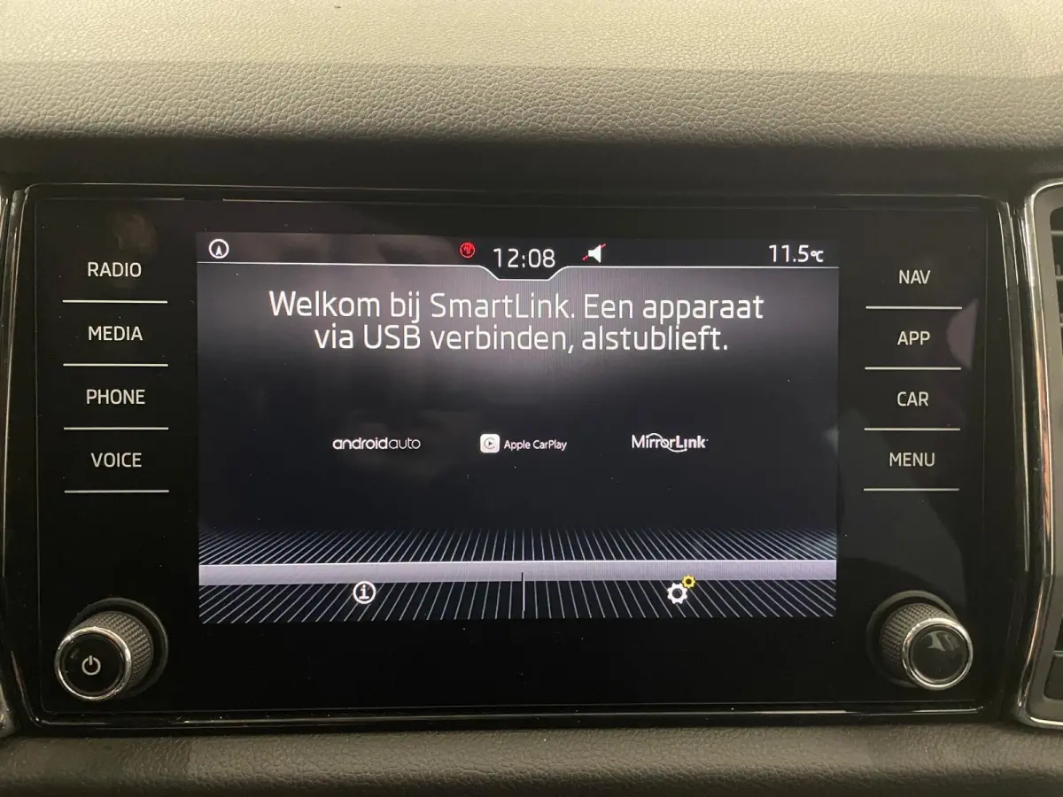 1.5 TSI Sportline Business Airco ECC Navi Carplay 19" LM Velgen Leder PDC VA+ 360 Camera Stoelverwarming voor & achter