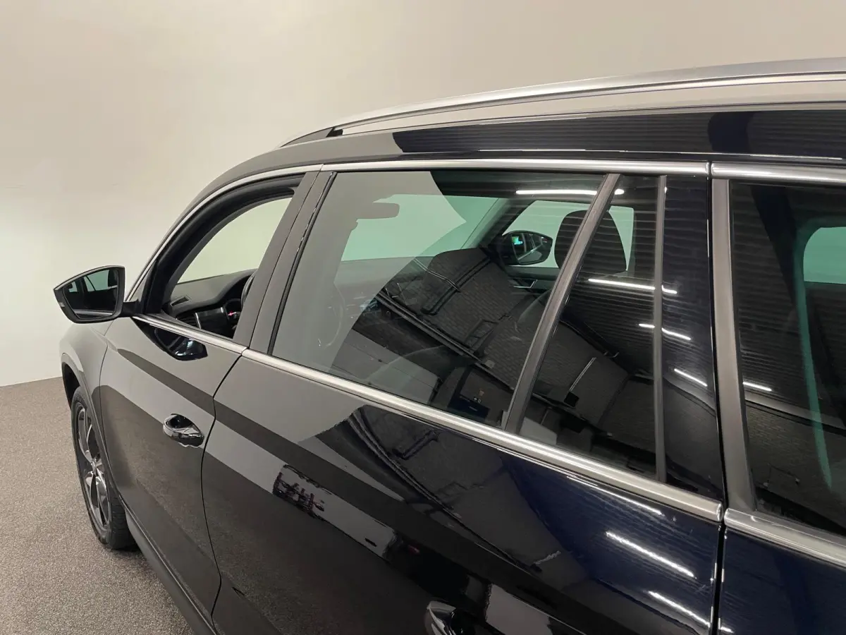 1.5 TSI Sportline Business Airco ECC Navi Carplay 19" LM Velgen Leder PDC VA+ 360 Camera Stoelverwarming voor & achter