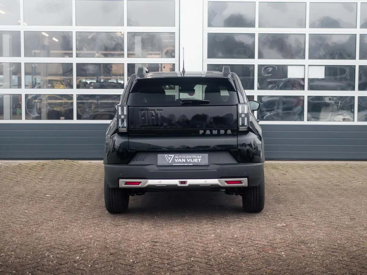1.2 Hybrid Edizione Nero | Automaat | PDC | Airco | Apple Carplay | Cruise | Pack Style