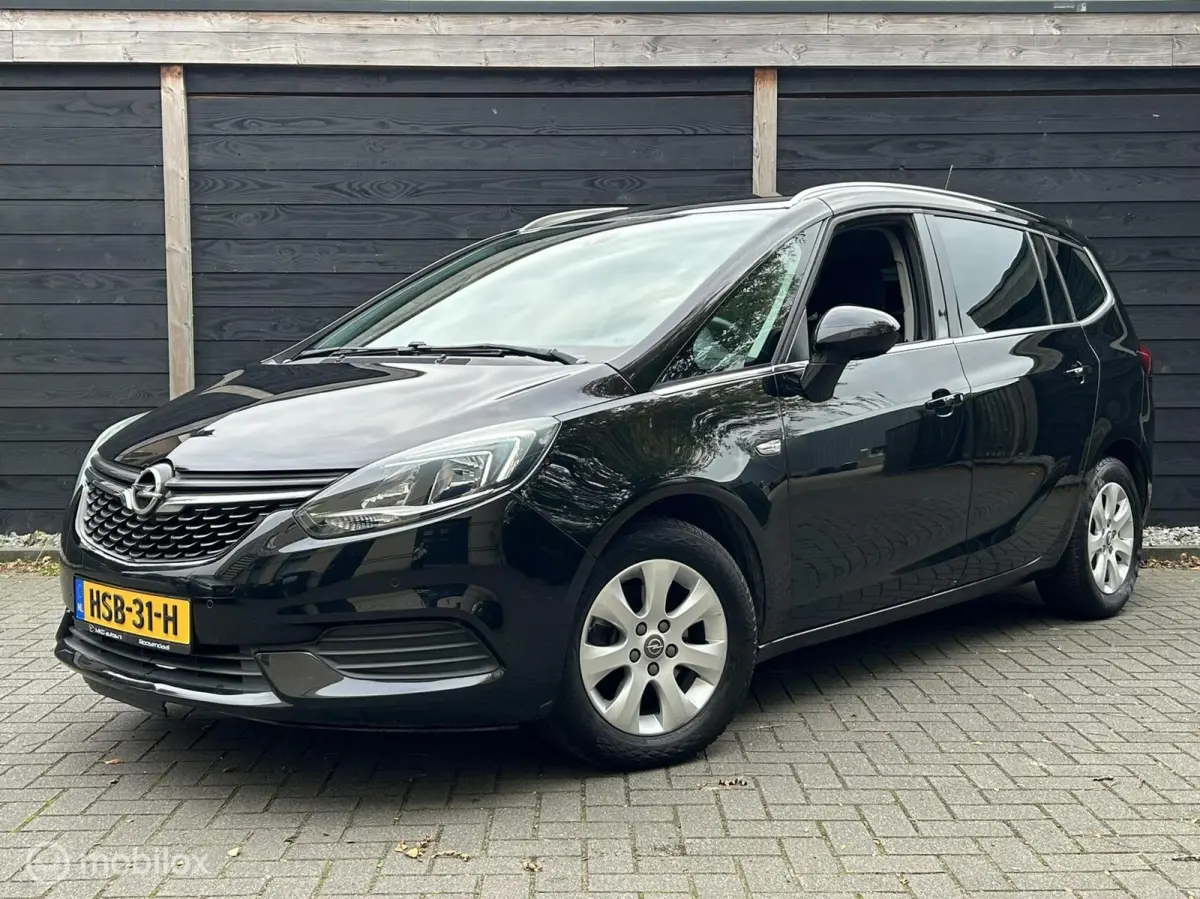 1.4 Turbo 120 PK Online Edition 7pers. / Clima / FM nav / 114.667 KM / 1e eig.
