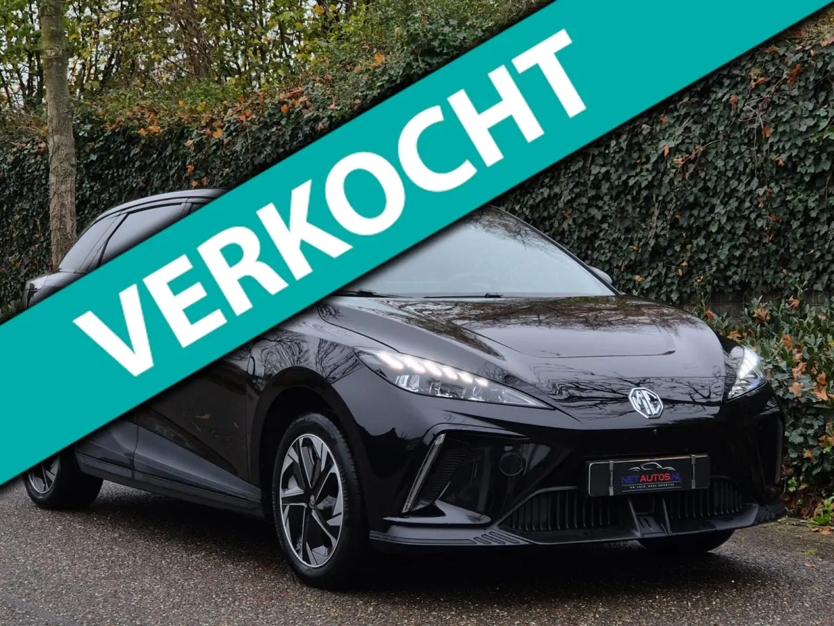 64 KhW Full Optie 360 Cam Pilot CarPlay LED 5 jaar Fabrieksgarantie! 1e- EigenaarNL NAP Top staat Luxury 64 kWh
