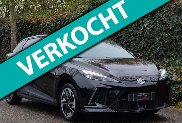 64 KhW Full Optie 360 Cam Pilot CarPlay LED 5 jaar Fabrieksgarantie! 1e- EigenaarNL NAP Top staat Luxury 64 kWh