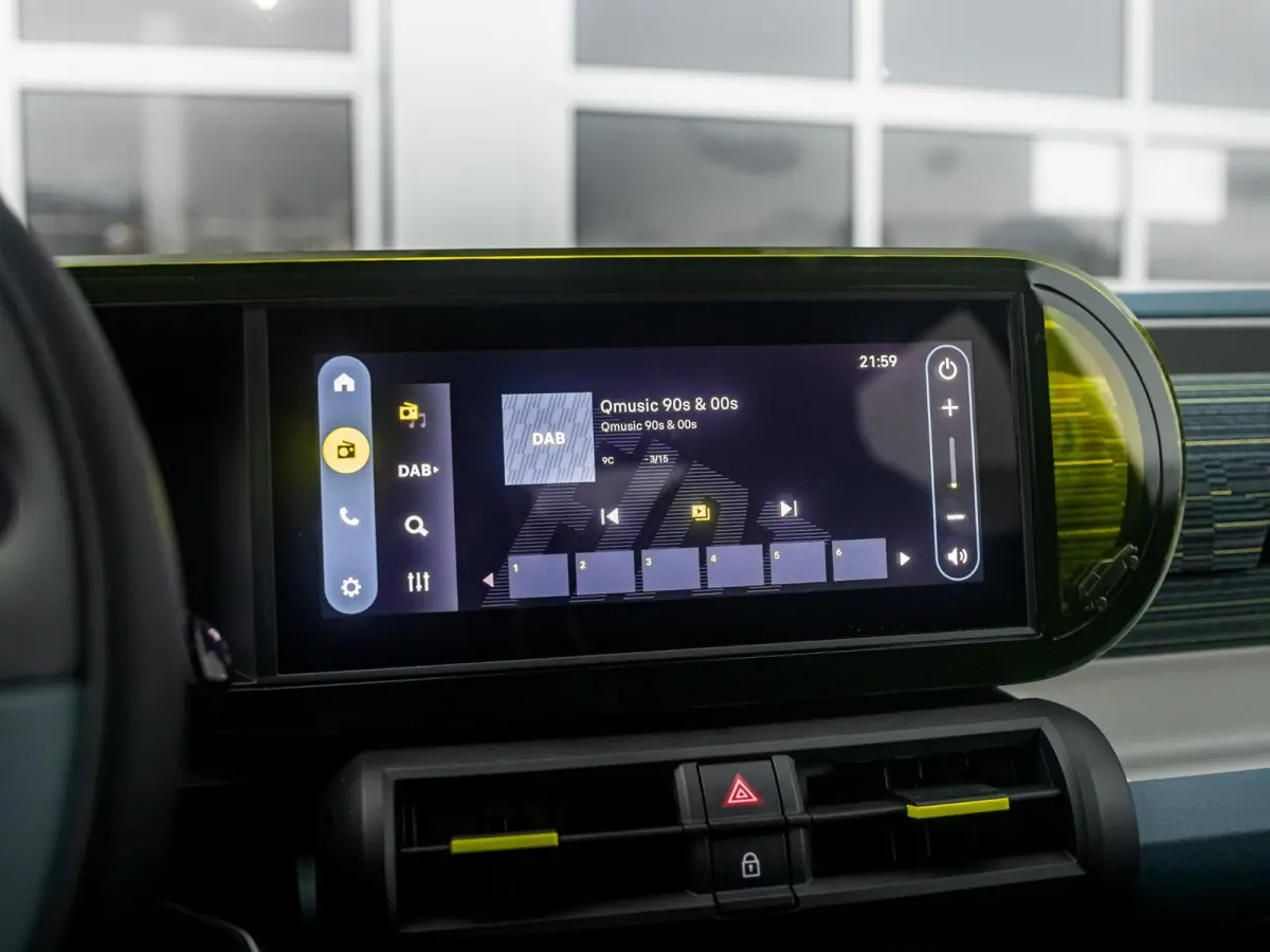 1.2 Hybrid Edizione Nero | Automaat | PDC | Airco | Apple Carplay | Cruise | Pack Style