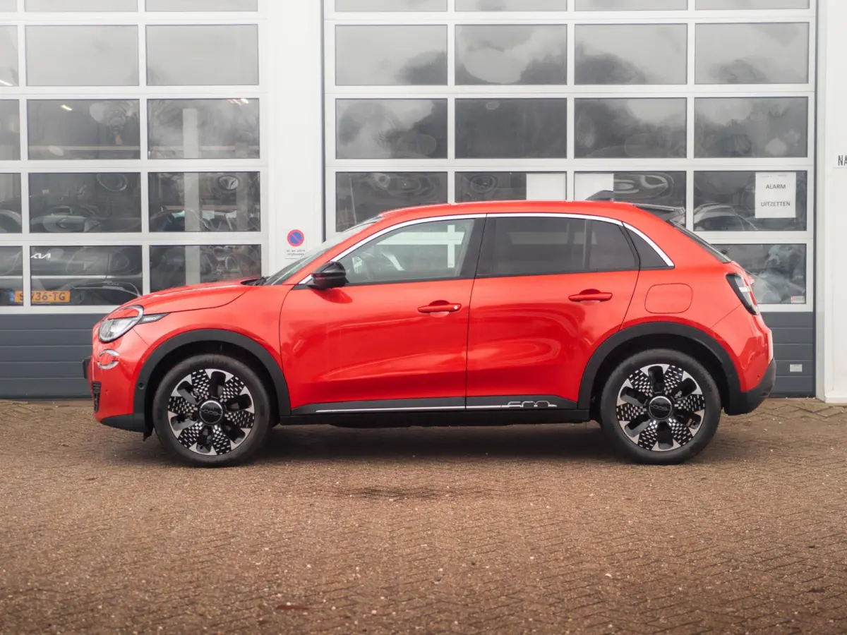 La Prima 54 kWh | 17% Bijtelling | Carplay | Elek. Stoel | Stoelverwarming | Keyless | LED | Clima