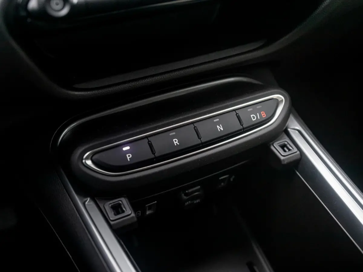 La Prima 54 kWh | 17% Bijtelling | Carplay | Elek. Stoel | Stoelverwarming | Keyless | LED | Clima