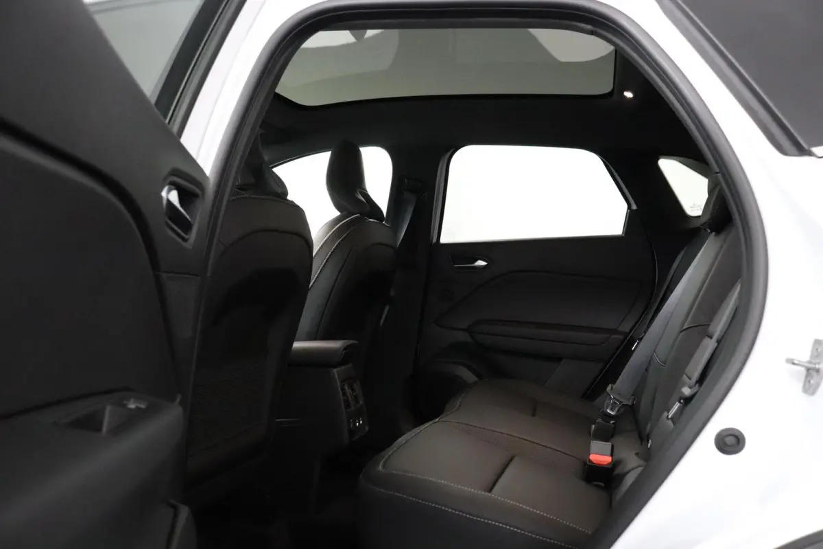 1.8 HEV Instyle | 360º Camera | Adaptive Cruise Control | Bekleding Leder | Climate Control | Elektrische Kofferklep | Elektrische Stoelen | Google Navigatie | Panoramadak | Stoel- en Stuur
