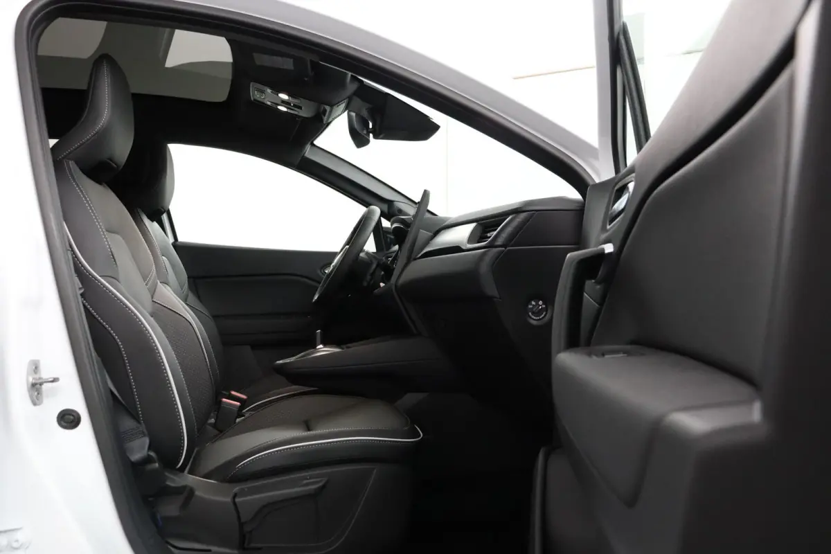 1.8 HEV Instyle | 360º Camera | Adaptive Cruise Control | Bekleding Leder | Climate Control | Elektrische Kofferklep | Elektrische Stoelen | Google Navigatie | Panoramadak | Stoel- en Stuur