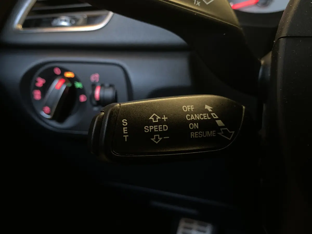 2.5 TFSI RS Q3 quattro Pro Line Plus Leder, Navi, Cruise, 340 PK