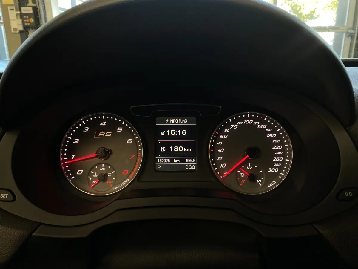 2.5 TFSI RS Q3 quattro Pro Line Plus Leder, Navi, Cruise, 340 PK