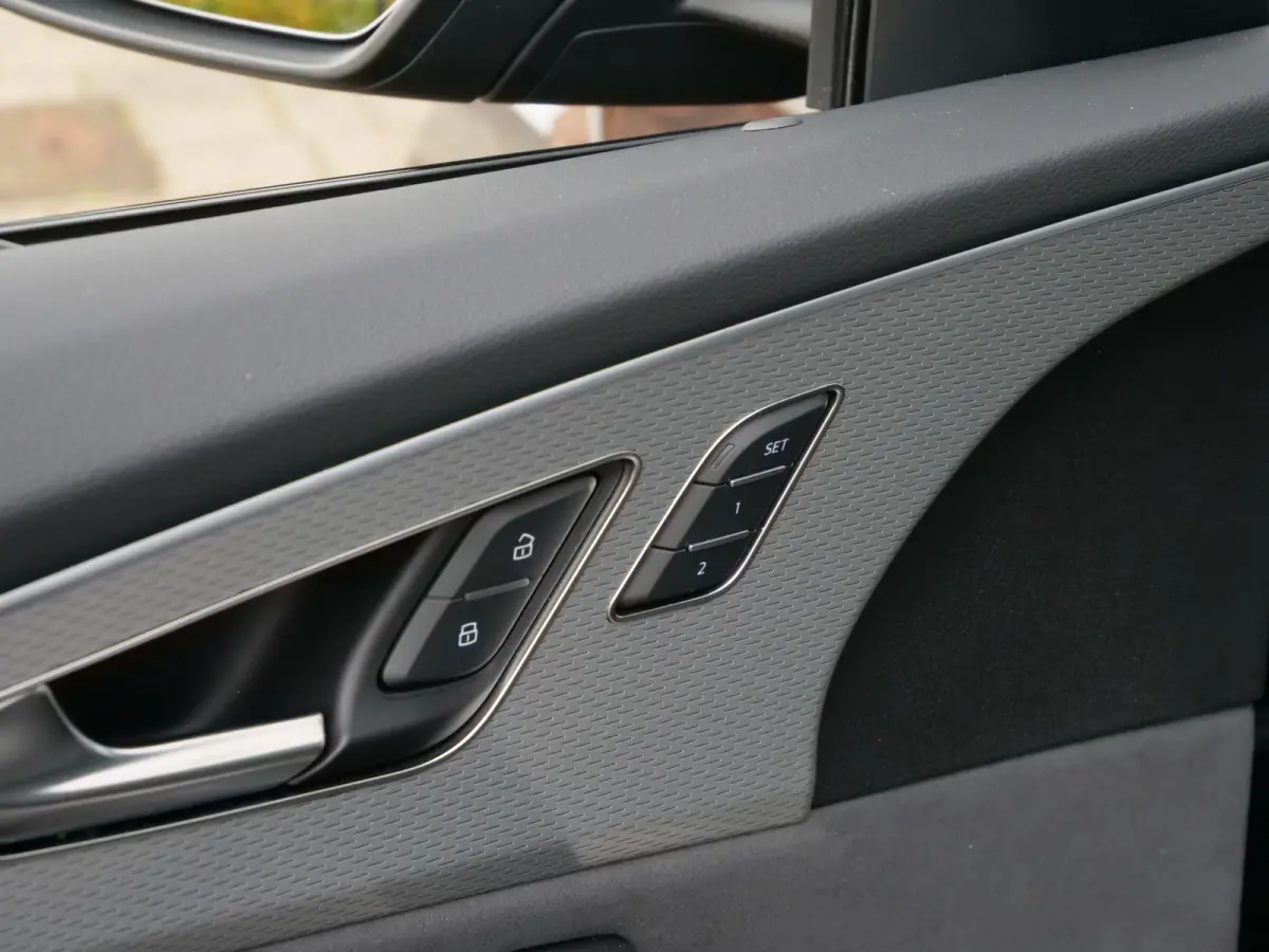 4.0 TFSI SQ8 Quattro 507 Pk Navi / DAB / Camera / Luchtvering