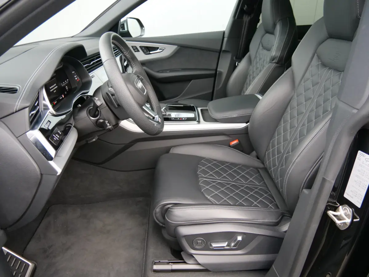 4.0 TFSI SQ8 Quattro 507 Pk Navi / DAB / Camera / Luchtvering